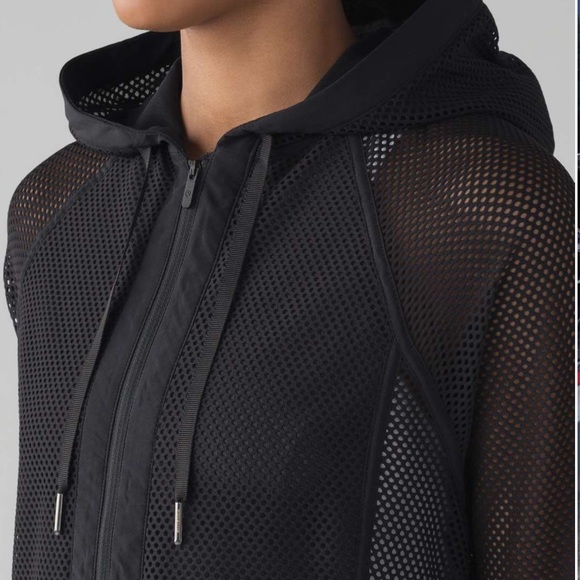 LULULEMON| Mesh on Mesh Jacket Blk EUC SZ 6